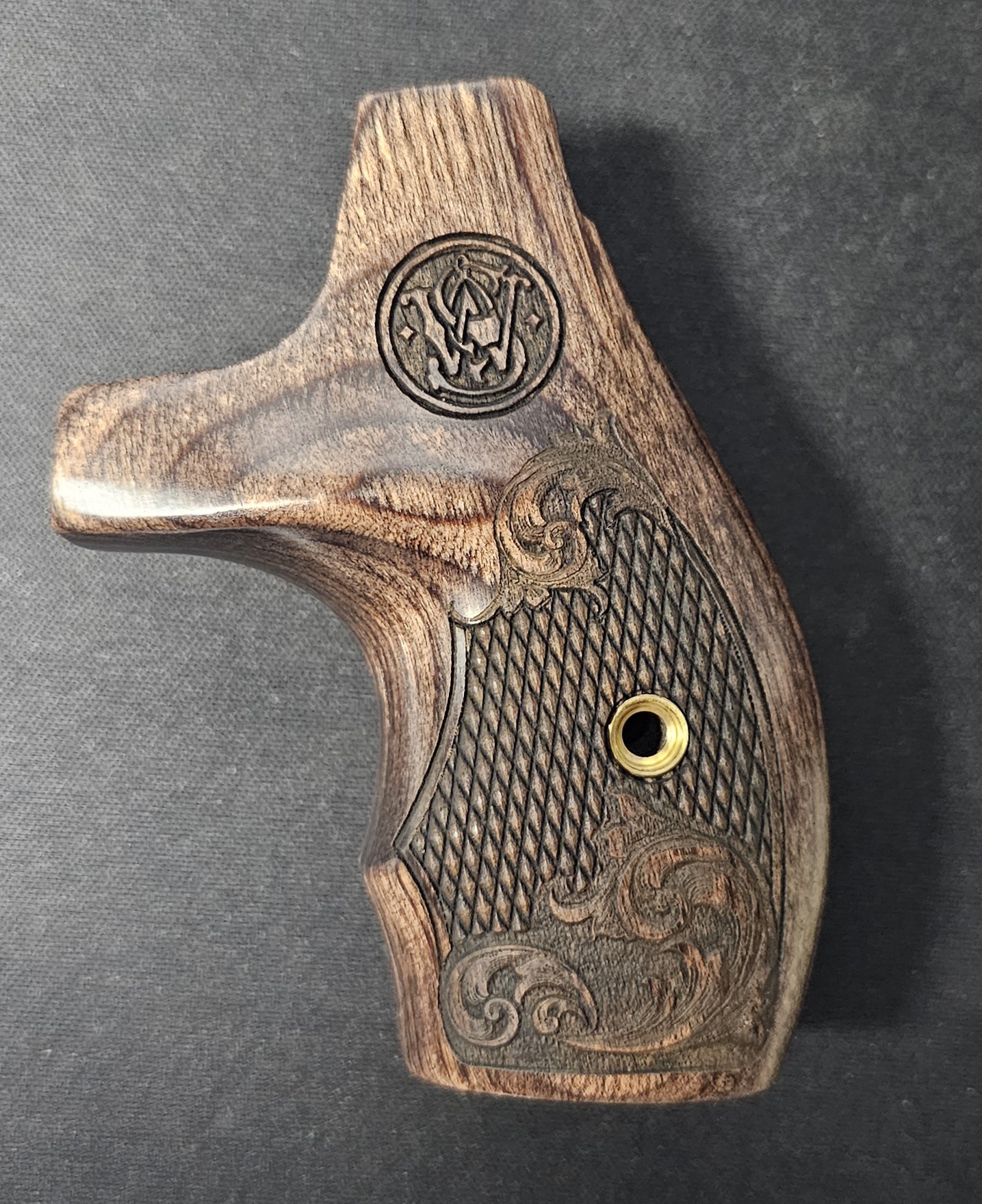 S&W J Round Boot Grip Checkered Engraved Walnut with Laser Logo